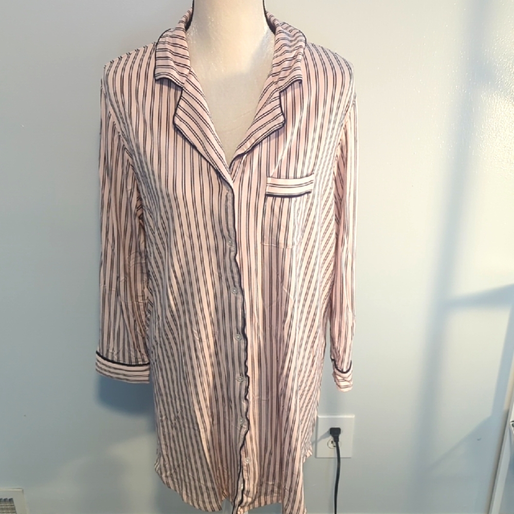 Liz Claiborne Pink Striped Button-Up Nightshirt / Size 1x